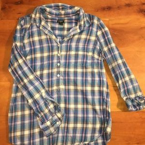 Half button down plaid Shirt